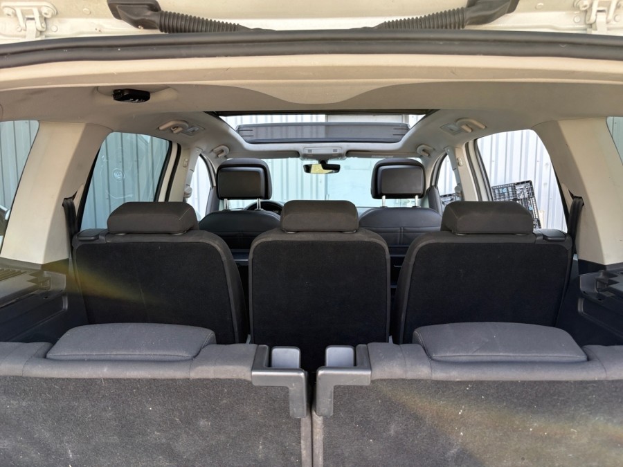 VOLKSWAGEN d'occasion TOURAN III 1.6 TDI 115 R-LINE DSG AUTO de 2016