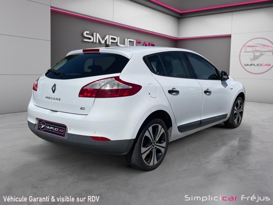 RENAULT d'occasion MEGANE III 1.5 DCI 110 FAP AUTHENTIQUE de 2011