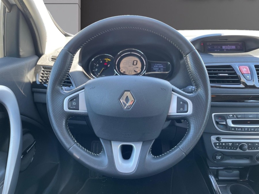 RENAULT d'occasion MEGANE III 1.5 DCI 110 FAP AUTHENTIQUE de 2011