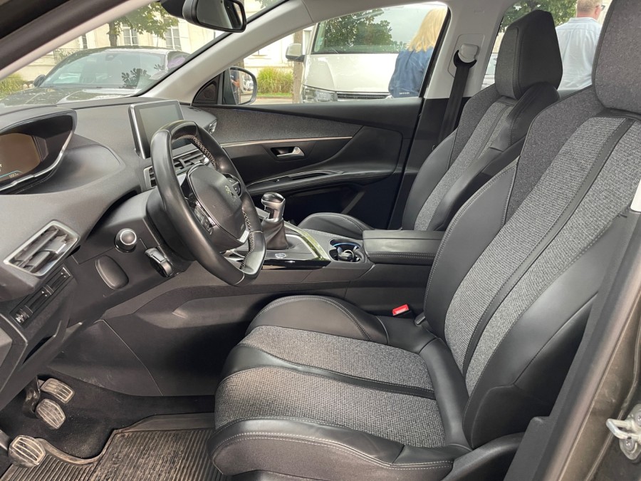 PEUGEOT d'occasion 3008 1.2 PureTech 130ch Allure S&S de 2017 Royan