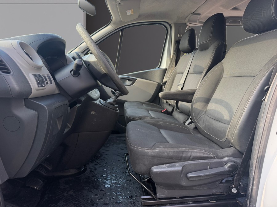 RENAULT d'occasion TRAFIC L2H1 1200 1.6 dCi 90ch Confort de 2015 Méry