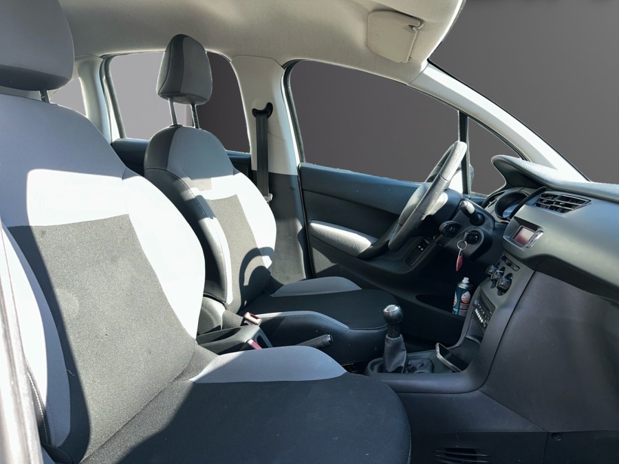 CITROEN d'occasion C3 II 1.4 HDI 70 CONFORT ENTREPRISE de 2014 Salon