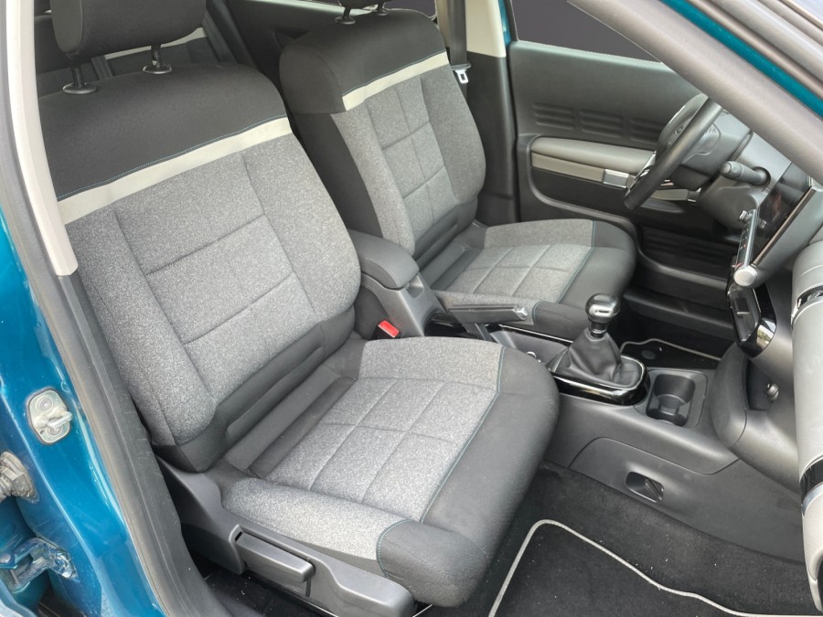 CITROEN d'occasion C4 CACTUS 1.5 BLUE HDI 100 SHINE de 2019 Angers