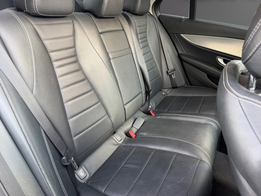MERCEDES d'occasion E 220 d 194ch Executive 9G-Tronic de 2018 Méry