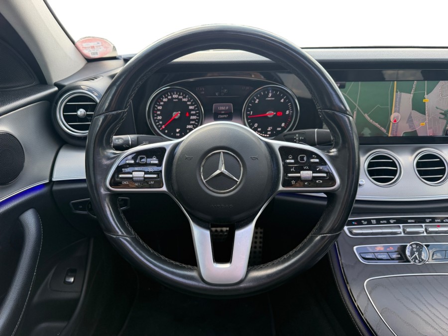 MERCEDES d'occasion E 220 d 194ch Executive 9G-Tronic de 2018 Méry