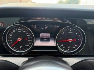 MERCEDES d'occasion E 220 d 194ch Executive 9G-Tronic de 2018 Méry