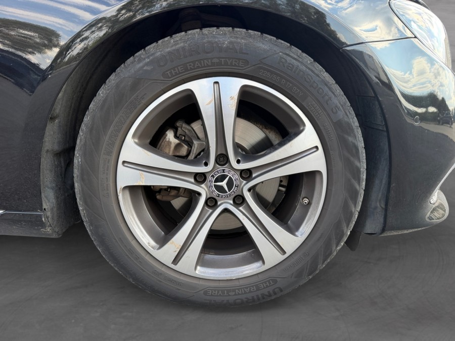 MERCEDES d'occasion E 220 d 194ch Executive 9G-Tronic de 2018 Méry