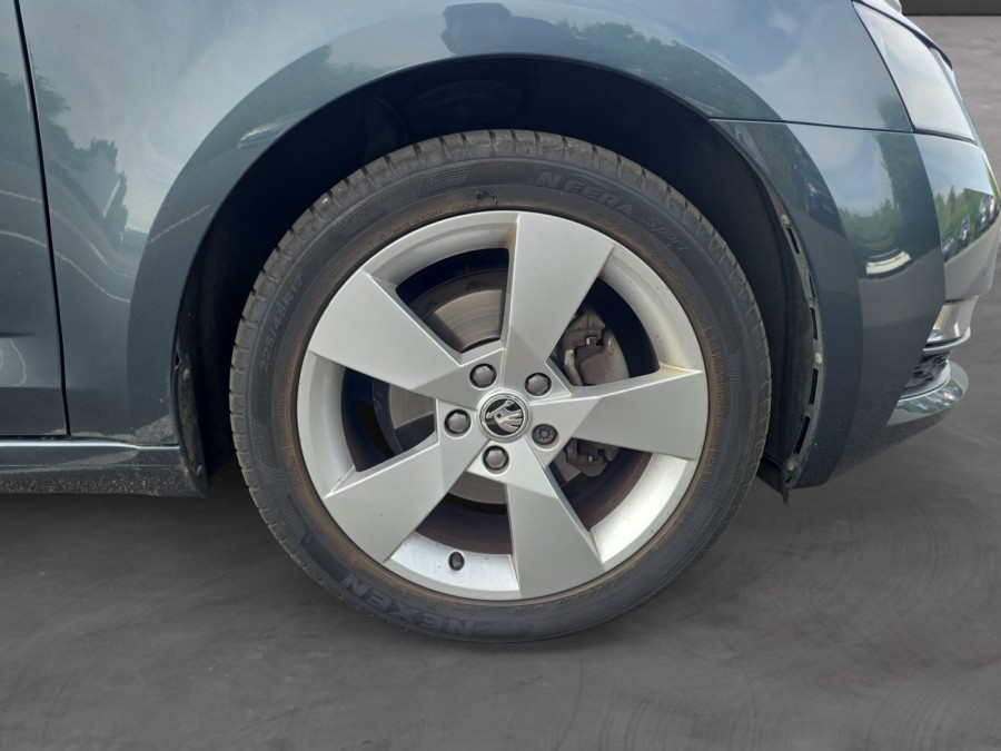 SKODA d'occasion OCTAVIA III COMBI 2 TDI 150 BUSINESS DSG AUTO de