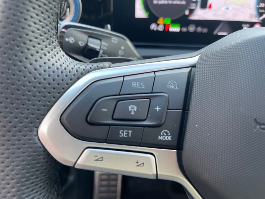 VOLKSWAGEN d'occasion TIGUAN III 1.5 EHYBRID 204 R-LINE DSG de 2025