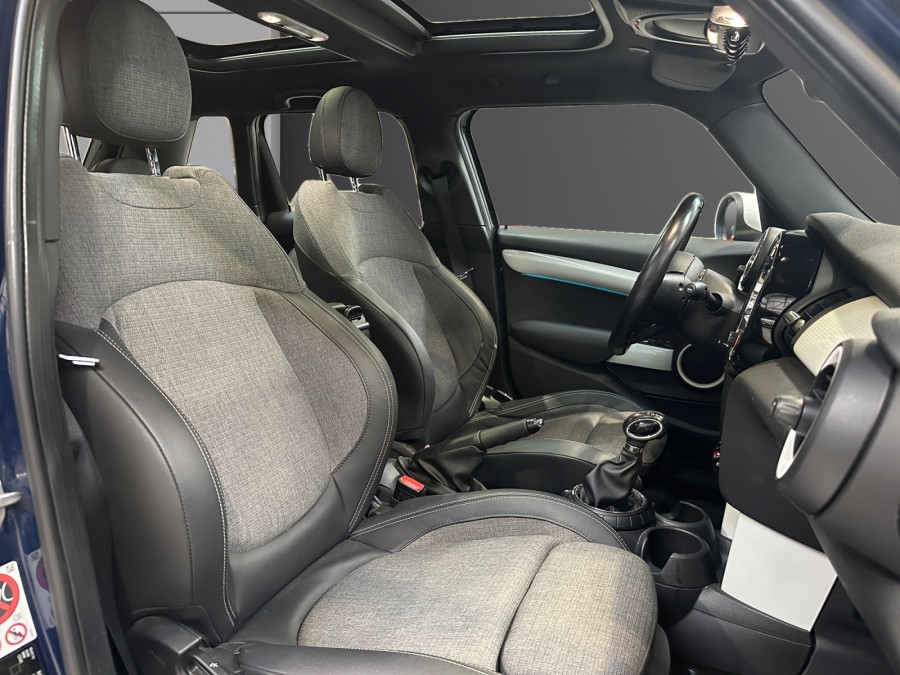 MINI d'occasion MINI MINI 1.5 COOPER 136 CHILI AUTO de 2015 Lorient