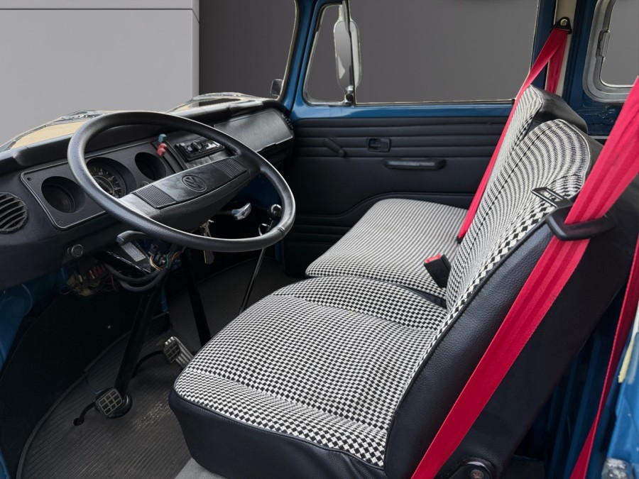 VOLKSWAGEN d'occasion COMBI COMBI de 1985 Angers (49)﻿