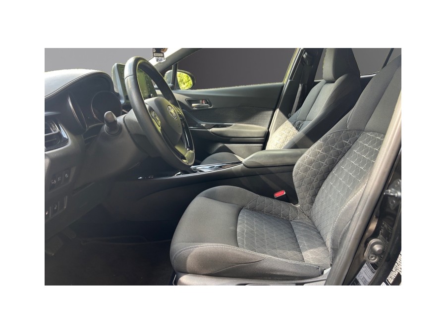 TOYOTA d'occasion C-HR 184h Edition 2WD E-CVT MY20 de 2021 Champigny