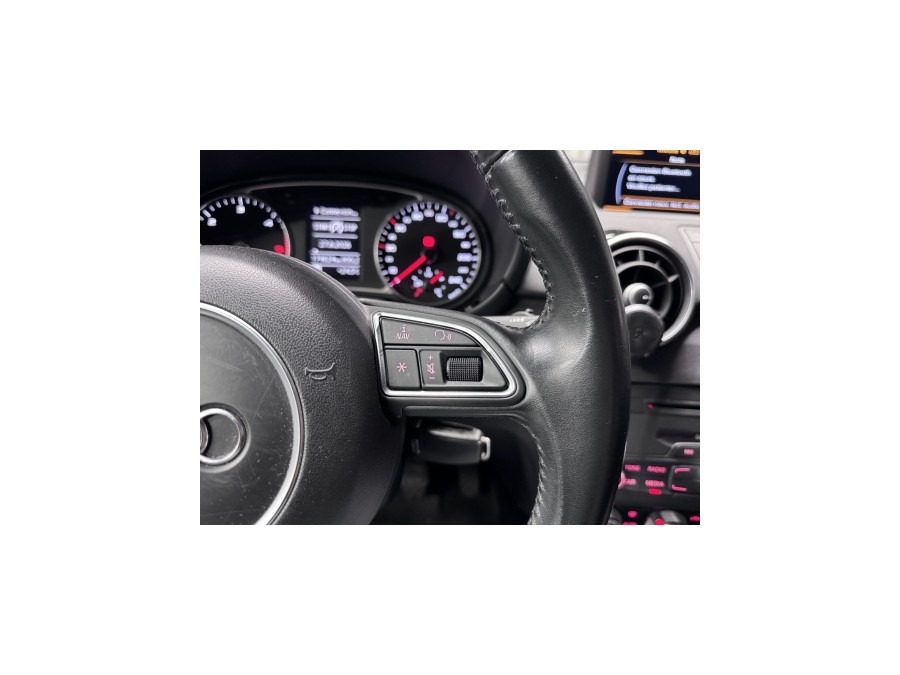 AUDI d'occasion A1 1.6 TDI 105ch FAP Ambition de 2014 Villebon Sur