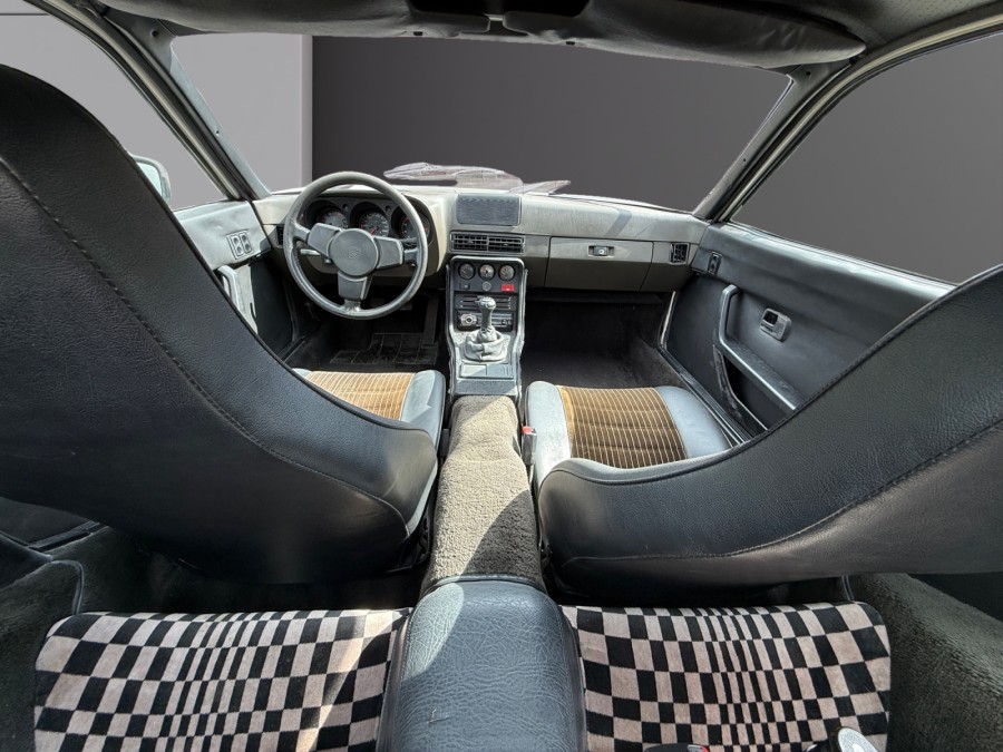 PORSCHE d'occasion 924 2 de 1981 St Jean du Cardonnay (76)﻿
