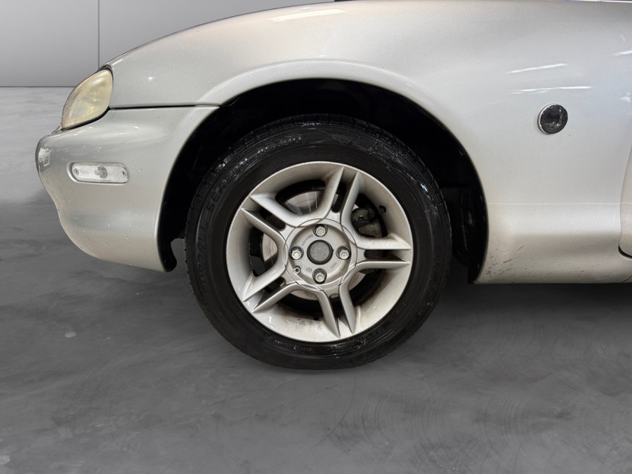 MAZDA d'occasion MX5 1.6 I 110 de 2000 Magny-en-Vexin (95)﻿