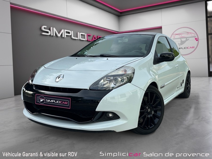 RENAULT d'occasion CLIO III 2 16V RENAULT SPORT de 2011 Salon de