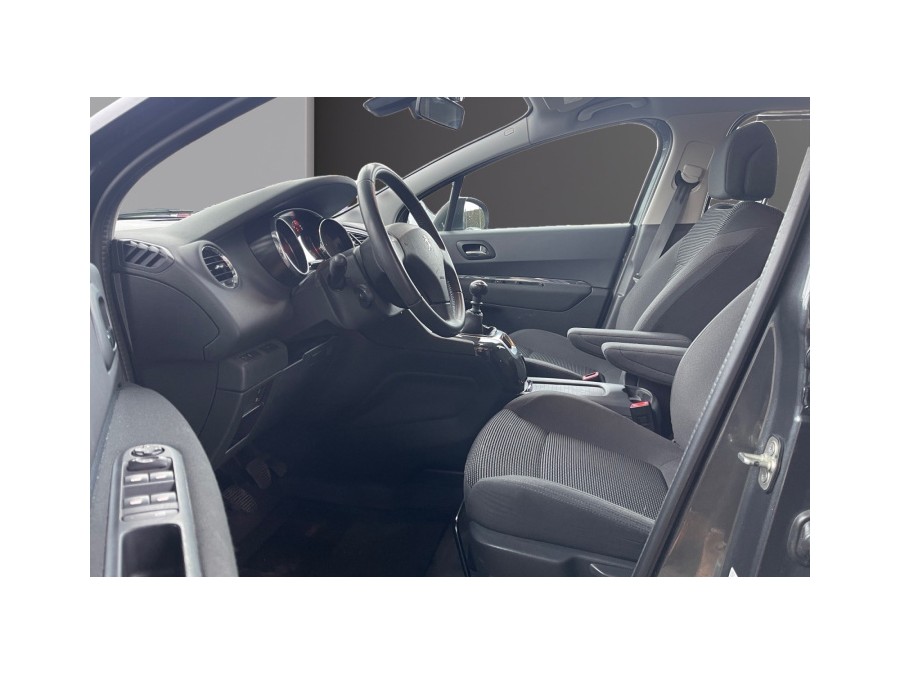 PEUGEOT d'occasion 5008 1.2 PURE TECH 130 de 2016 Beauvais (60)﻿