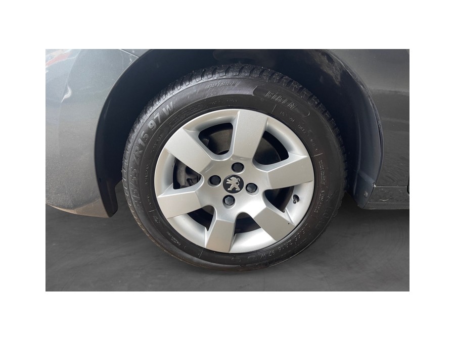 PEUGEOT d'occasion 5008 1.2 PURE TECH 130 de 2016 Beauvais (60)﻿