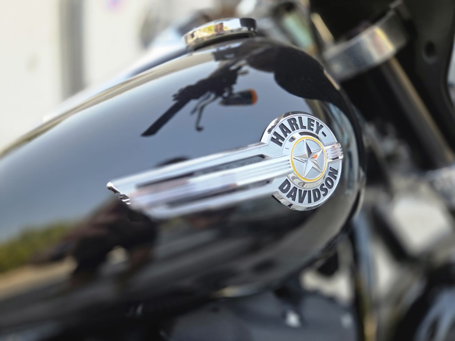HARLEY DAVIDSON d'occasion FLSB SPORT GLIDE de 2019 Nice (06)﻿