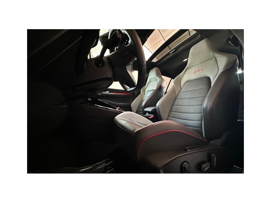 VOLKSWAGEN d'occasion GOLF 2.0 TSI 265 GTI DSG de 2024 Aix Les Bains