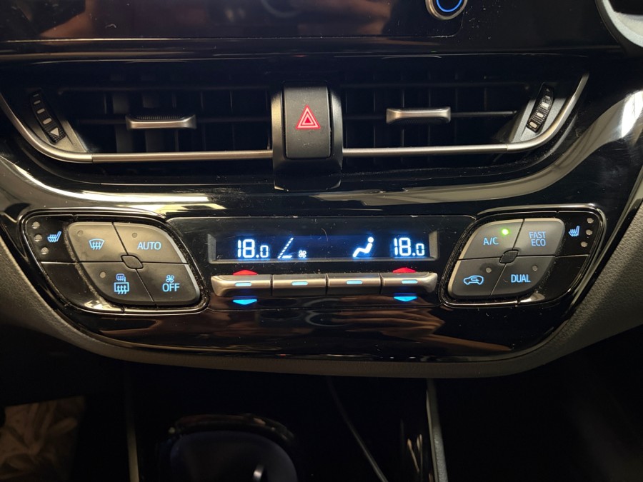 TOYOTA d'occasion CHR 2 HYBRIDE 184H GRAPHIC AUTO de 2021 St Jean du