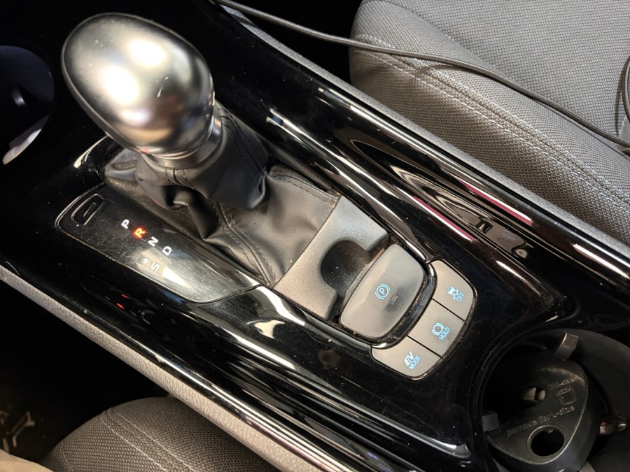 TOYOTA d'occasion CHR 2 HYBRIDE 184H GRAPHIC AUTO de 2021 St Jean du
