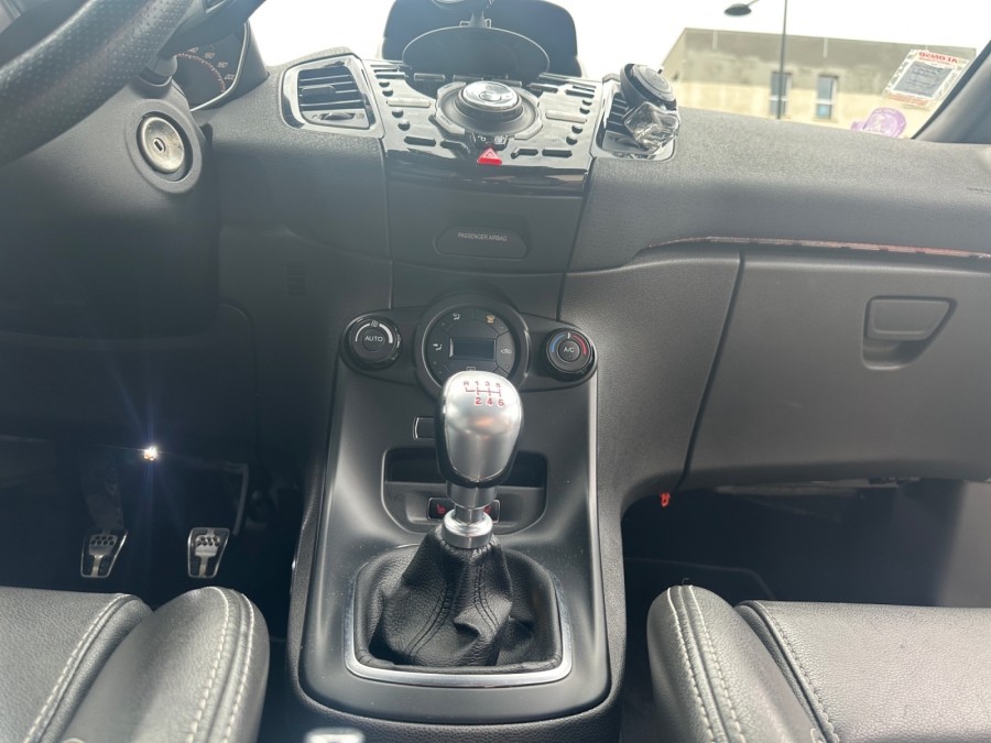 FORD d'occasion FIESTA 1.6 EcoBoost 182ch ST 3p de 2016 Vernon (27)﻿