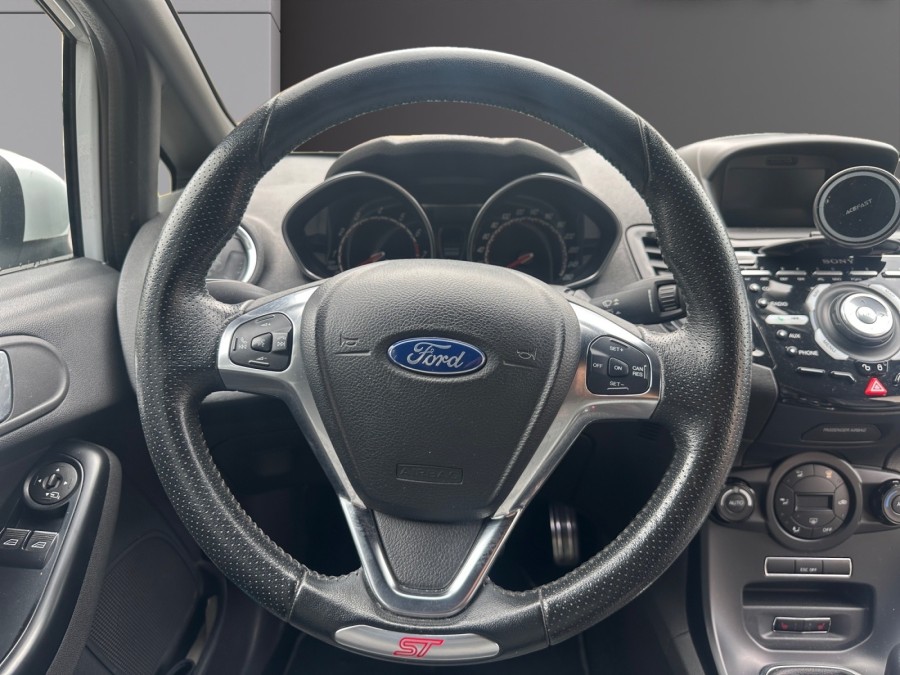 FORD d'occasion FIESTA 1.6 EcoBoost 182ch ST 3p de 2016 Vernon (27)﻿