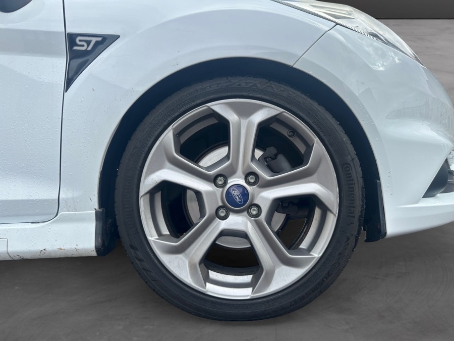 FORD d'occasion FIESTA 1.6 EcoBoost 182ch ST 3p de 2016 Vernon (27)﻿