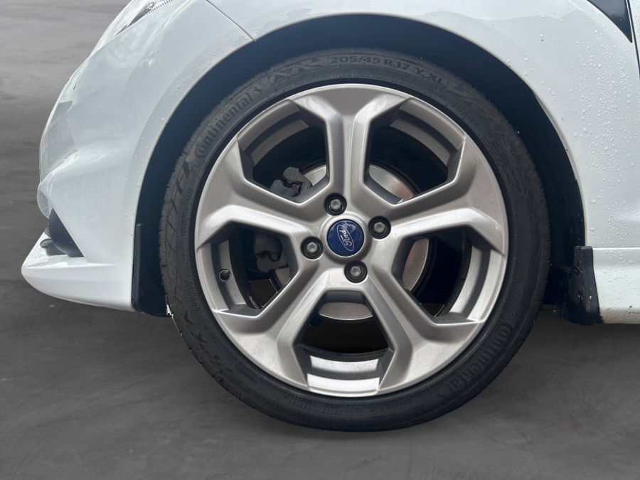 FORD d'occasion FIESTA 1.6 EcoBoost 182ch ST 3p de 2016 Vernon (27)﻿
