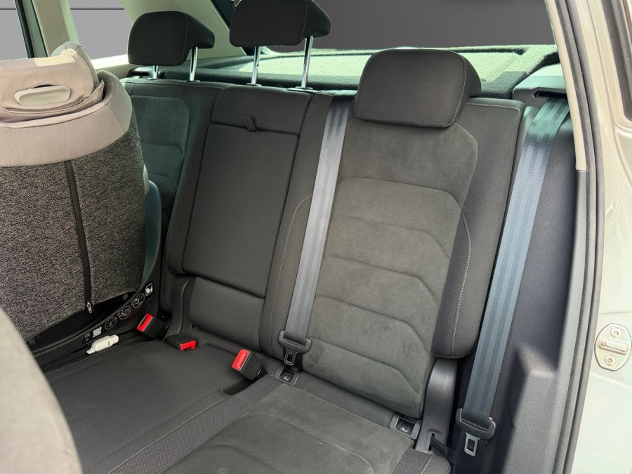 VOLKSWAGEN d'occasion TIGUAN 2.0 TDI 150 R-LINE PH2 de 2020 Mérignac
