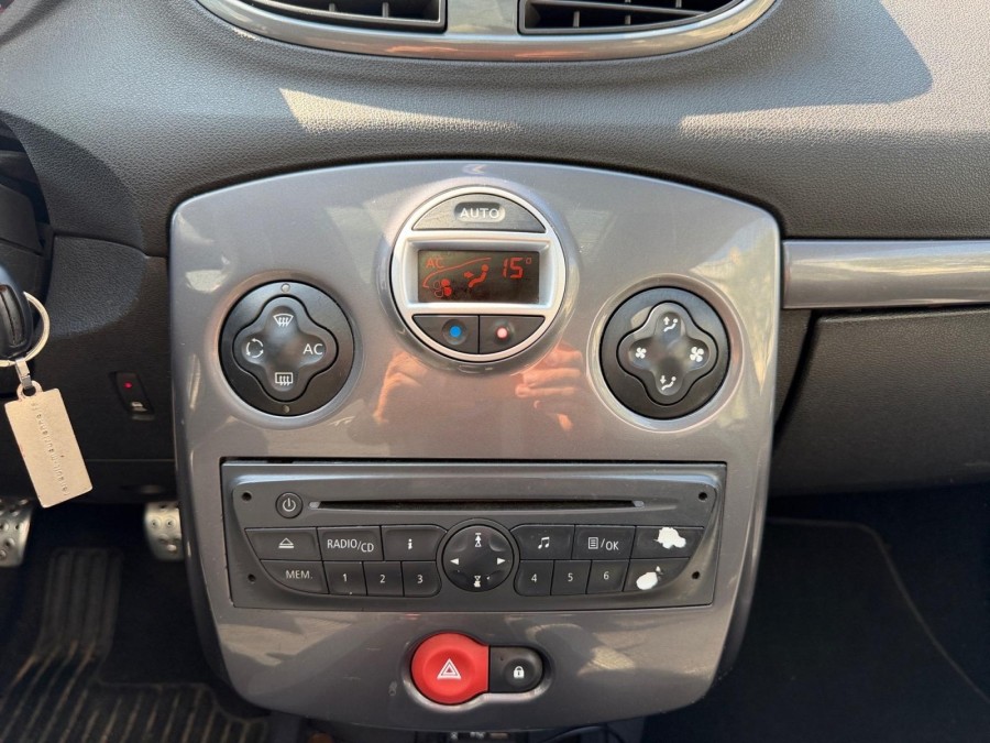 RENAULT d'occasion CLIO EXCEPTION PACK CUIR TOMTOM 1.5DCI 105 de 2009