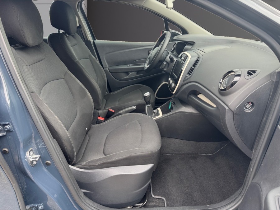 RENAULT d'occasion CAPTUR 0.9 TCE 90 BUSINESS de 2019 Troyes (10)﻿