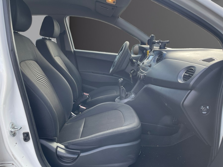 HYUNDAI d'occasion I10 1.0 66 INITIA de 2018 Lyon Nord (69)﻿