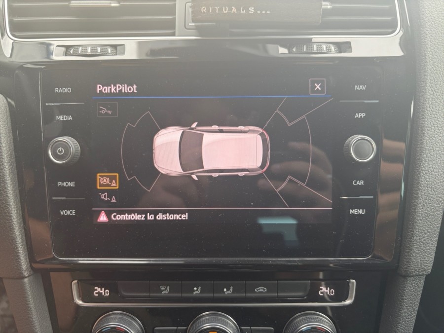 VOLKSWAGEN d'occasion GOLF VII 1.6 TDI 115 CONFORTLINE de 2018 Troyes