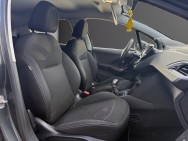 PEUGEOT d'occasion 208 1.6 BLUE HDI 75 PACK CLIM NAV de 2017 Lyon St