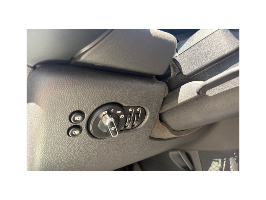 MINI d'occasion MINI COOPER 136 BUSINESS BA de 2015 Nice (06)﻿