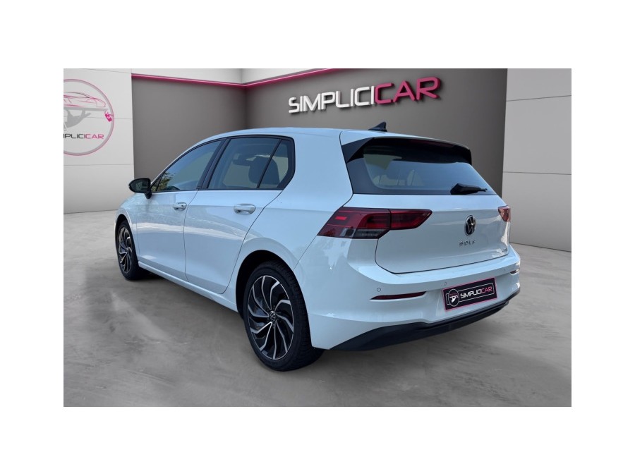 VOLKSWAGEN d'occasion GOLF VIII 1 ETSI 110 LIFE 1ST DSG AUTO de 2021