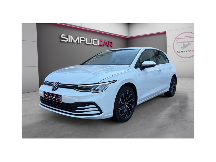 VOLKSWAGEN d'occasion GOLF VIII 1 ETSI 110 LIFE 1ST DSG AUTO de 2021