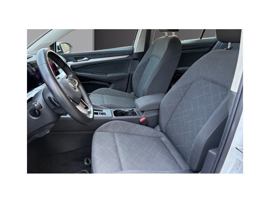 VOLKSWAGEN d'occasion GOLF VIII 1 ETSI 110 LIFE 1ST DSG AUTO de 2021