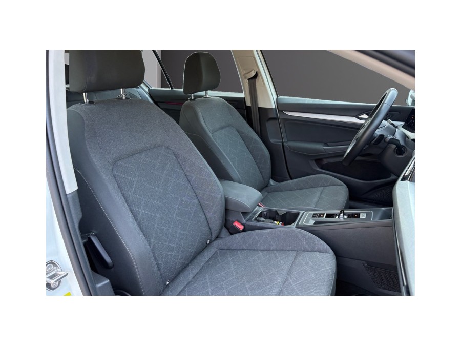 VOLKSWAGEN d'occasion GOLF VIII 1 ETSI 110 LIFE 1ST DSG AUTO de 2021