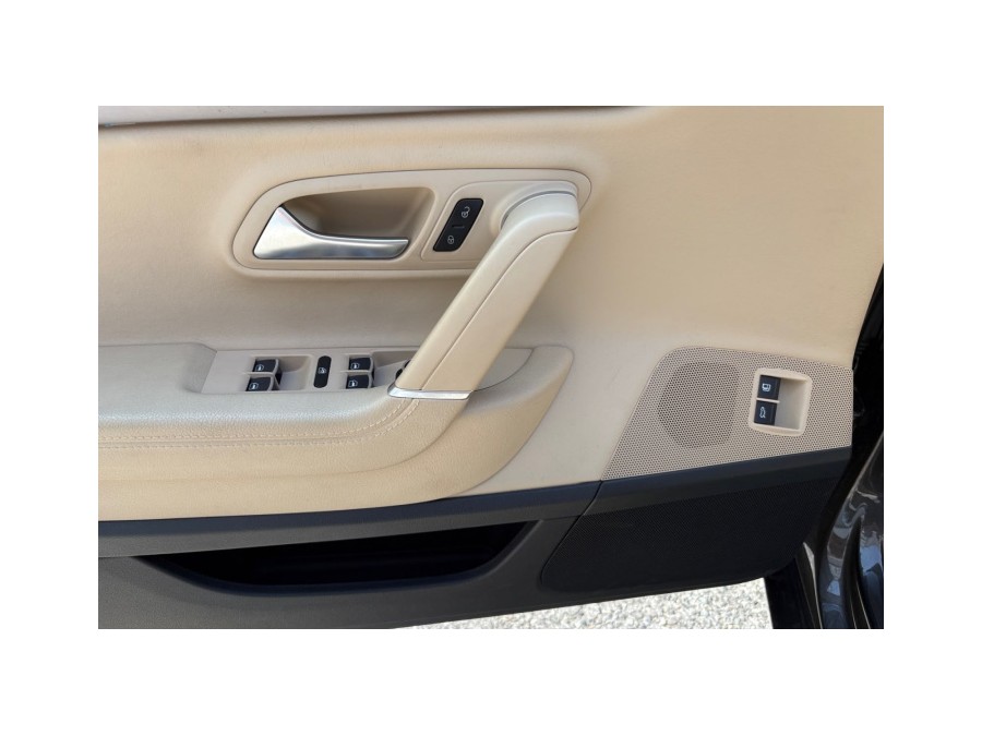 VOLKSWAGEN d'occasion CC 3.6 V6 FSI 300 CARAT EDITION 4MOTION DSG