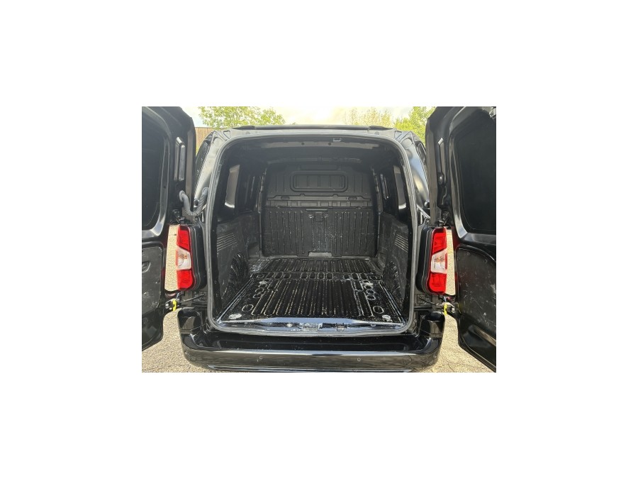 OPEL d'occasion COMBO M 650 1.5 BLUE HDI 130 de 2021 Annecy (74)﻿