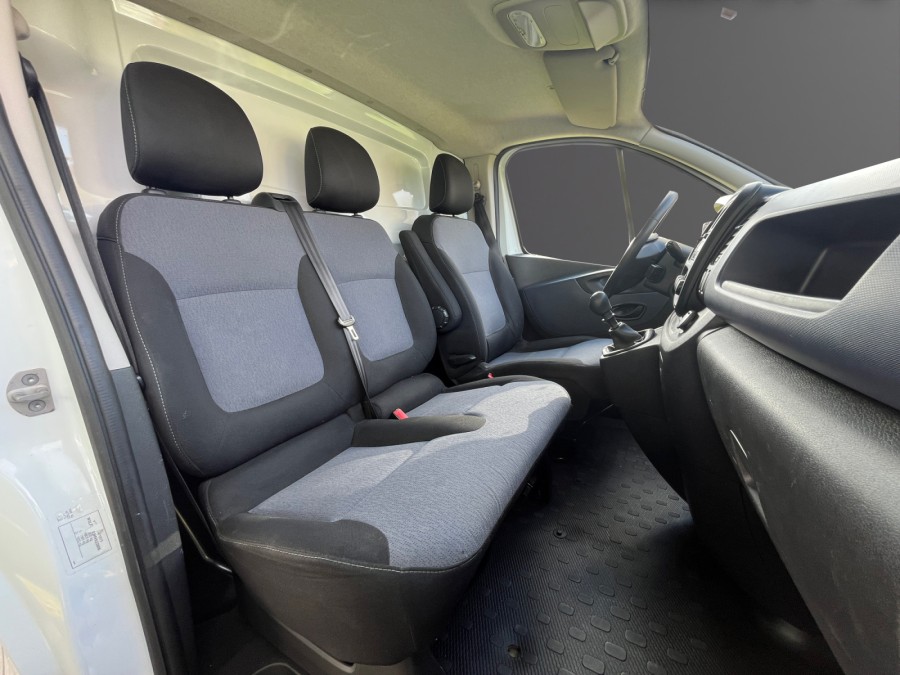 OPEL d'occasion VIVARO F2700 L1H1 1.6 CDTI 95 ECOFLEX PACK CLIM + de