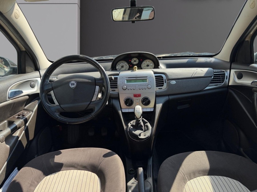 LANCIA d'occasion YPSILON 1.4 8V PLATINO de 2007 Nice (06)﻿