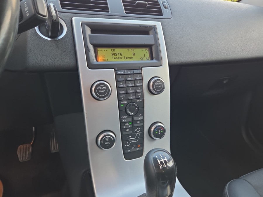 VOLVO d'occasion S40 1.6 D DRIVE 110 FEELING de 2010 Nice (06)﻿