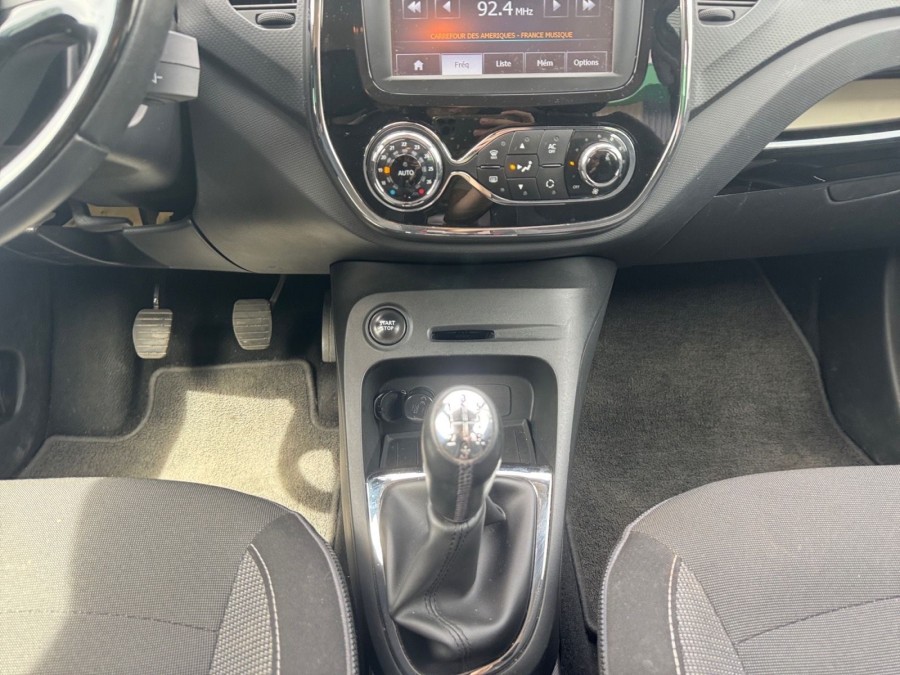 RENAULT d'occasion CAPTUR 0.9 TCE 90 ENERGY LIFE de 2015 Nord Isère