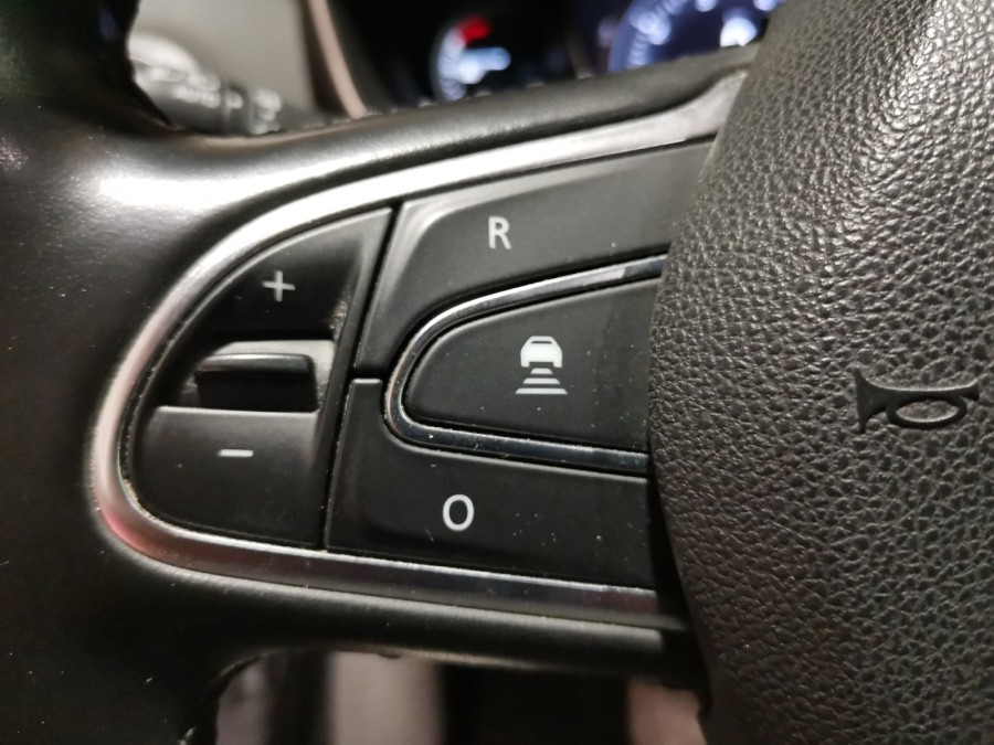 RENAULT d'occasion MEGANE IV 1.3 TCE 140 INTENS de 2019 Nancy (54)﻿