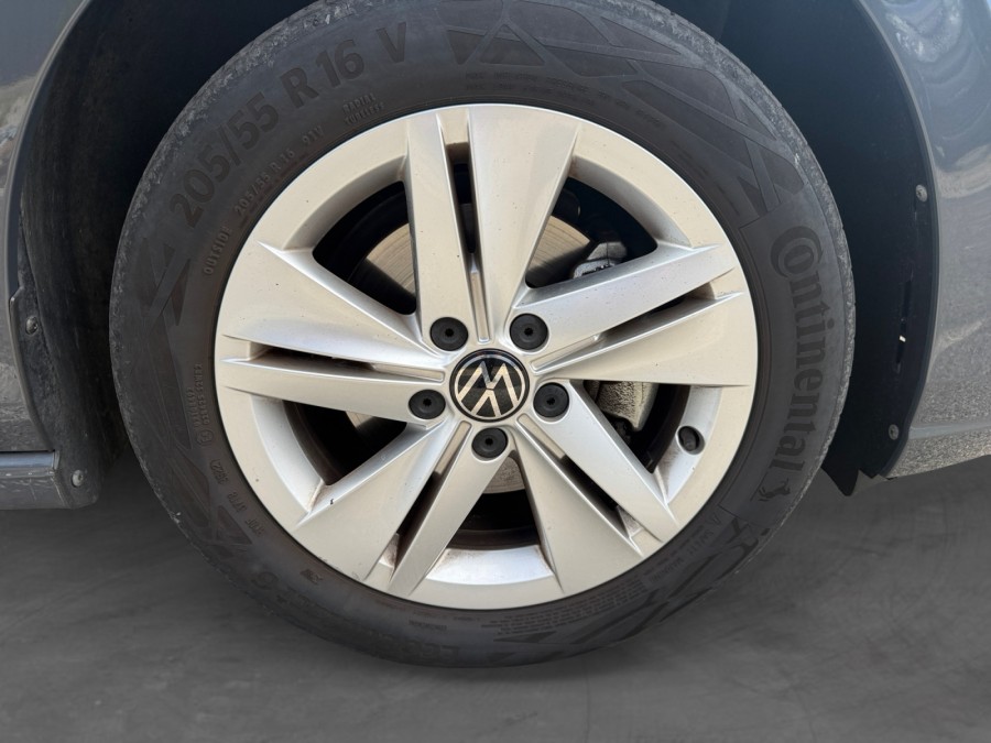 VOLKSWAGEN d'occasion GOLF VIII 1 ETSI 110 business LIFE DSG AUTO de