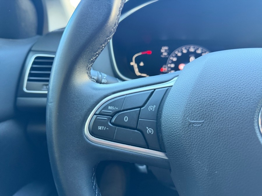 RENAULT d'occasion MEGANE IV 1.5 BLUE DCI 115 EDC AUTO de 2021 Salon